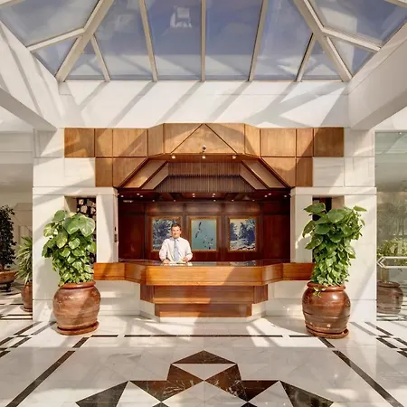 Wonderful Penthouse 3 Bedrooms In Puerto Banus -marbella Μαρμπέλλα