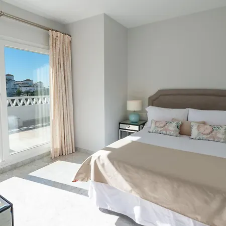 Wonderful Penthouse 3 Bedrooms In Puerto Banus -marbella Marbella