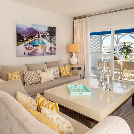 Wonderful Penthouse 3 Bedrooms In Puerto Banus -marbella *
