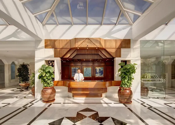 Wonderful Penthouse 3 Bedrooms In Puerto Banus -marbella Μαρμπέλλα