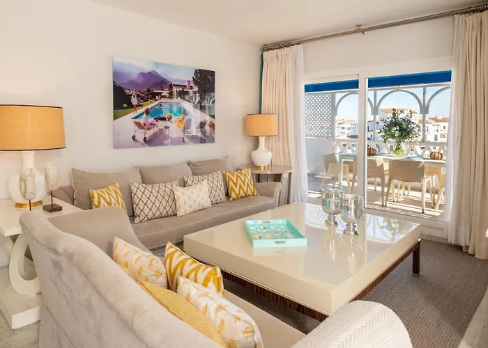 Wonderful Penthouse 3 Bedrooms In Puerto Banus -marbella *
